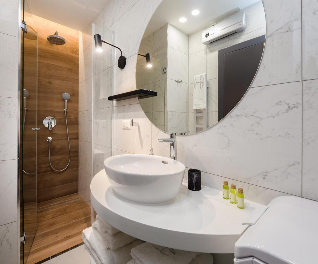 V Luxury Apartamento